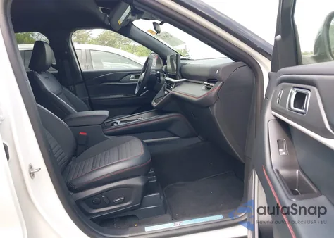 2025 Ford Explorer St-Line from USA, damaged, VIN 1FMUK8KH9SGB60445